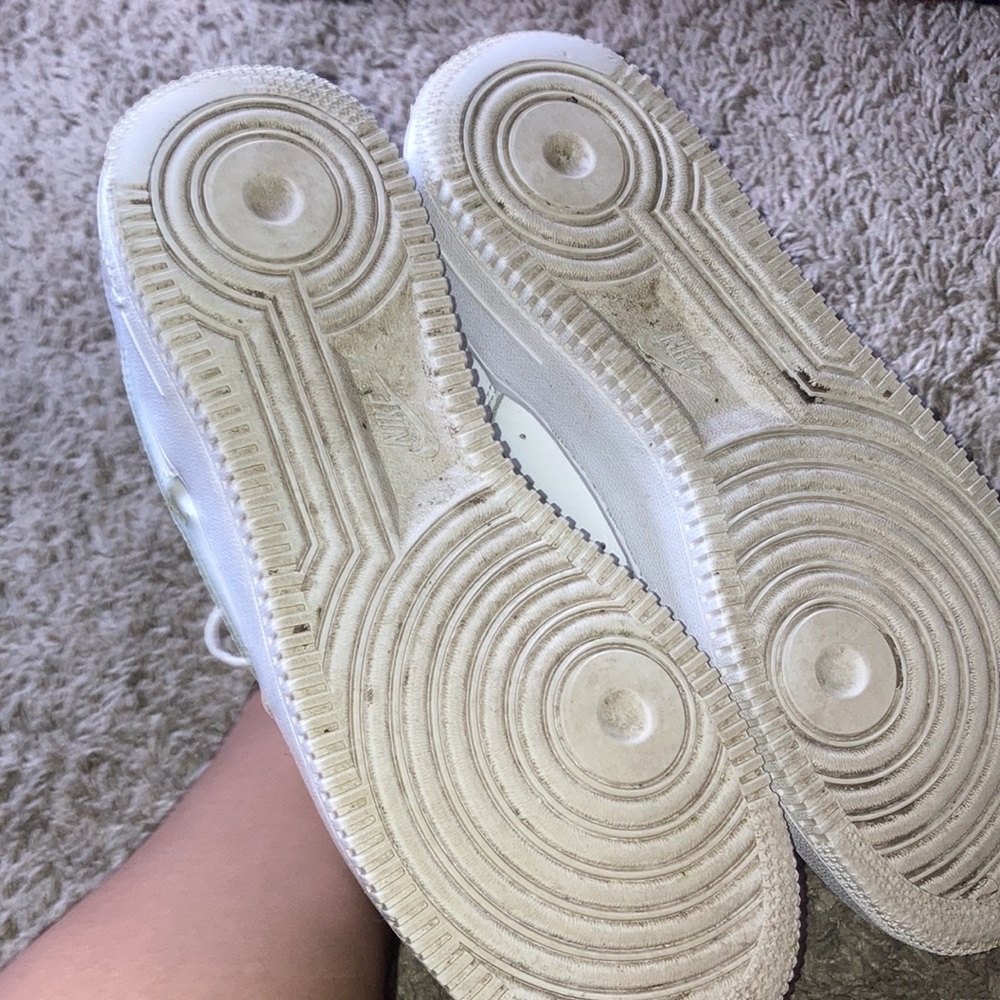 nikes - Picture 2 of 2